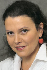 Янина Хачатурова